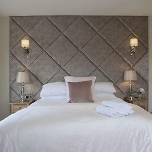 Two-Bedroom Suite Rosemary
